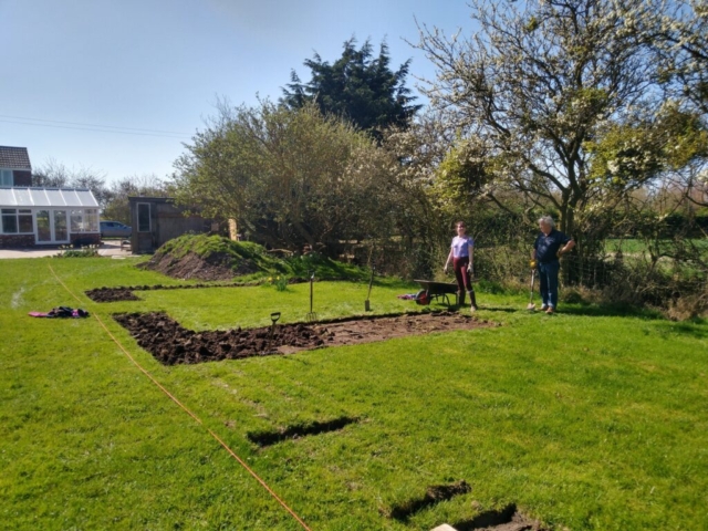 Apprentice Turf lifter