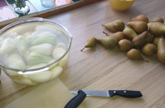 Processing pears