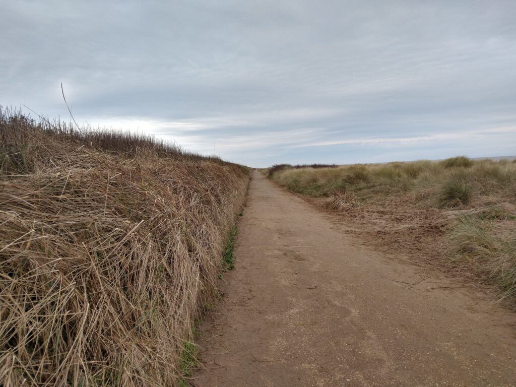 Cycle way to Huttoft