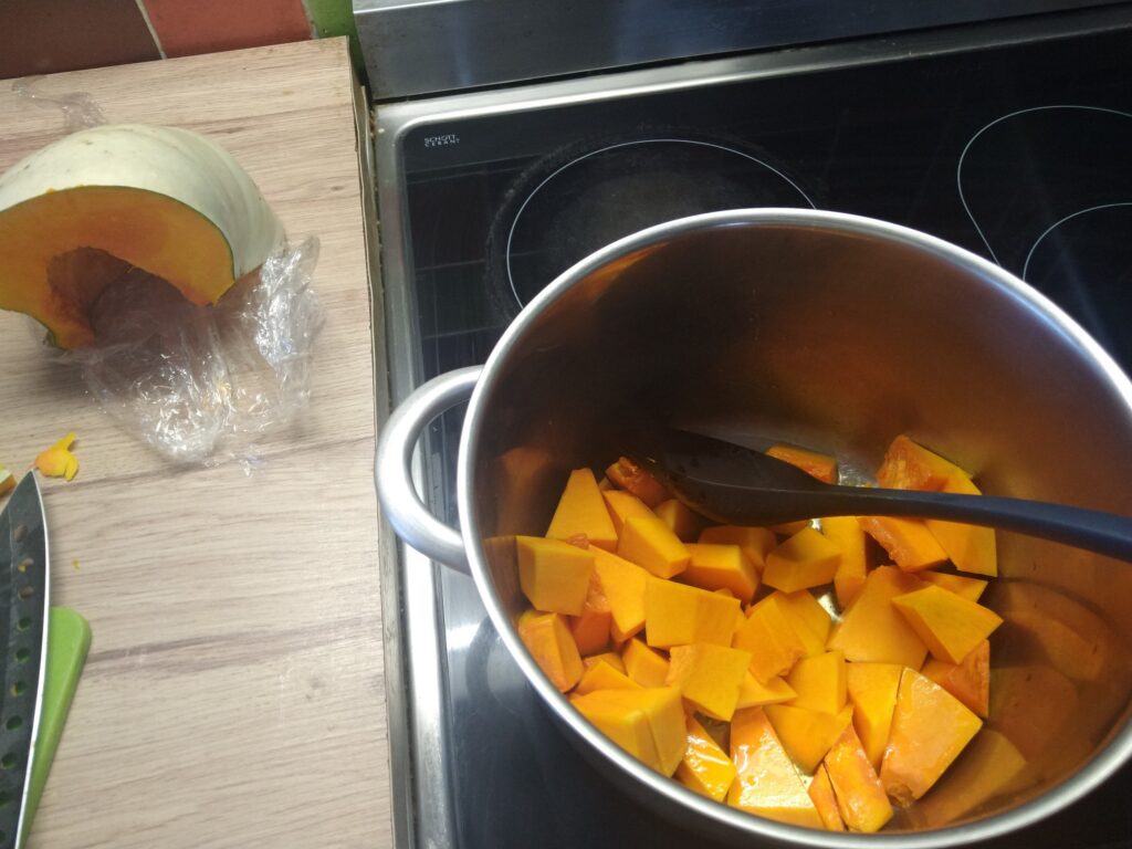 Squash and carrot soup soup