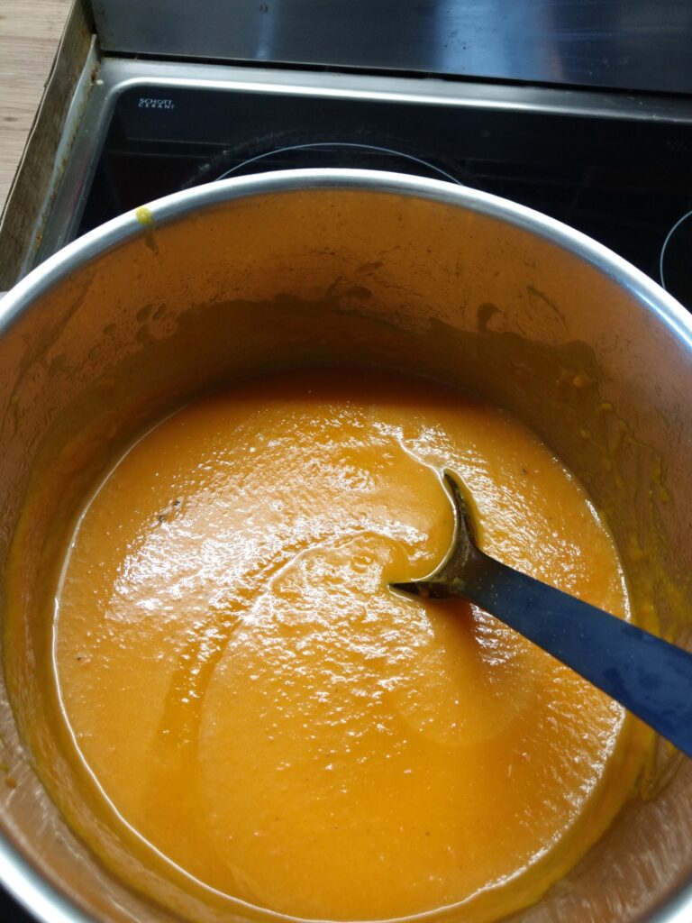 Completed soup soup