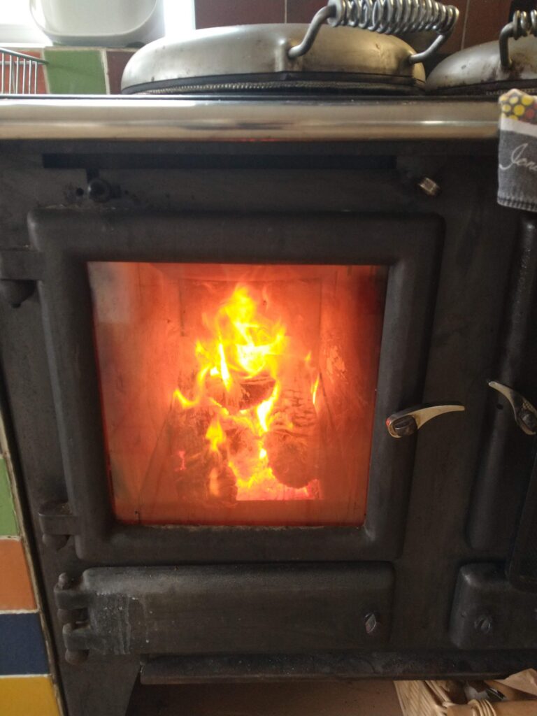 Kitchen stove